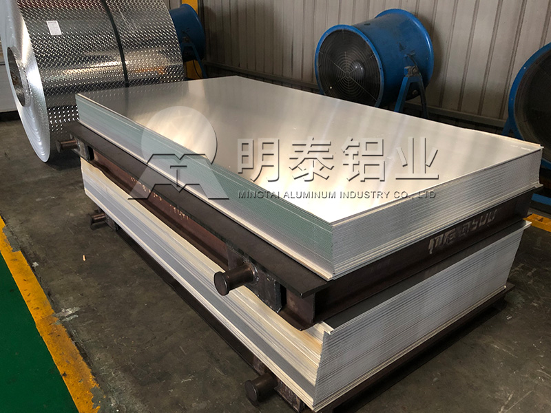 樓梯扶手用1100鋁板-河南廠家價(jià)格真心實(shí)惠